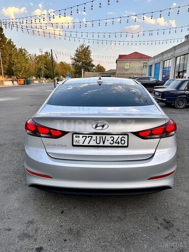 Hyundai Elantra 2018, 176,198 km - 2.0 л - Bakı