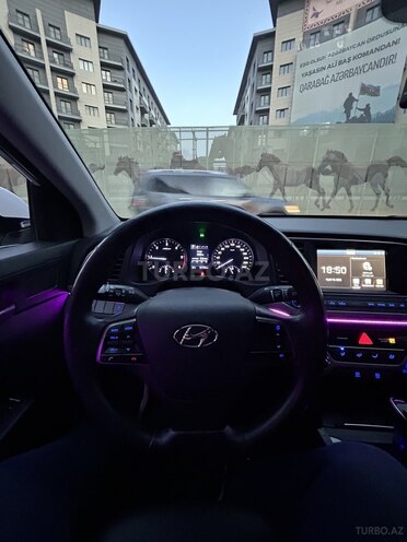 Hyundai Avante 2016, 160,000 km - 1.6 l - Bakı