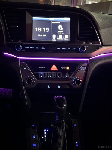 Hyundai Avante 2016, 160,000 km - 1.6 l - Bakı