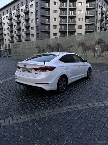 Hyundai Avante 2016, 160,000 km - 1.6 l - Bakı
