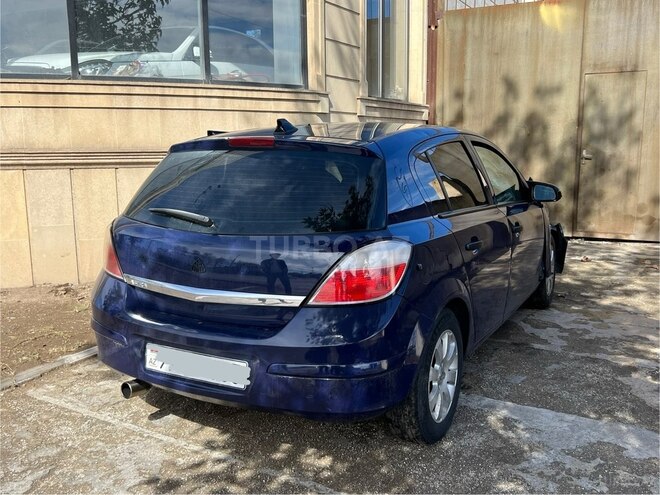 Opel Astra 2006, 300,000 km - 1.4 l - Gəncə