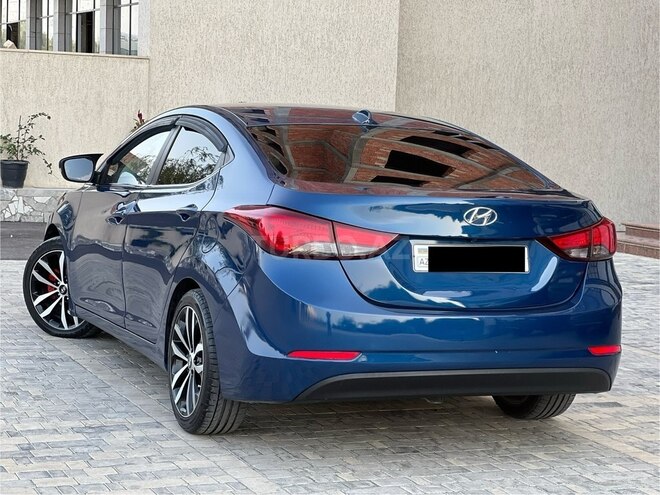 Hyundai Elantra 2015, 178,282 km - 1.8 l - Xırdalan