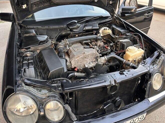 Mercedes E 200 1996, 611,929 km - 2.0 л - Gəncə