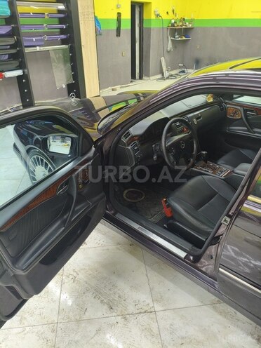 Mercedes E 320 2001, 490,000 km - 3.2 l - Bakı