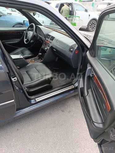 Mercedes C 240 1999, 258,000 km - 2.4 l - Bakı