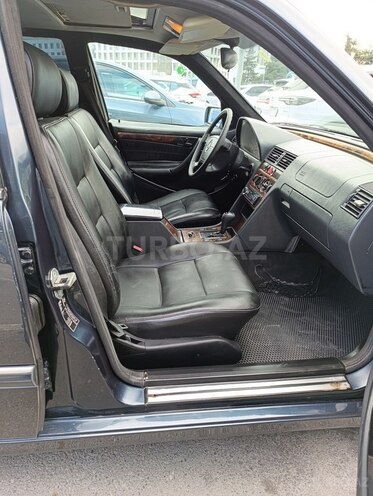 Mercedes C 240 1999, 258,000 km - 2.4 l - Bakı