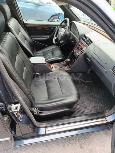 Mercedes C 240 1999, 258,000 km - 2.4 l - Bakı