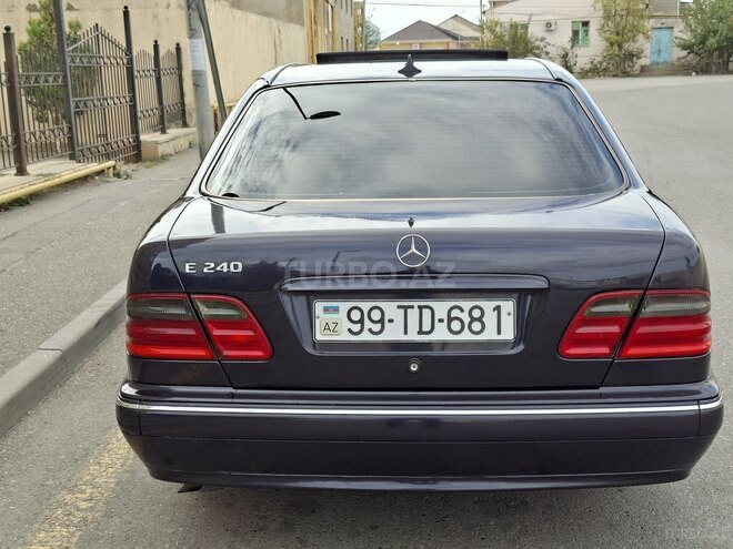 Mercedes E 240 1999, 287,000 km - 2.6 l - Bakı