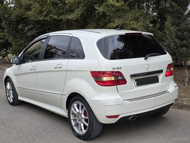 Mercedes B 180 2011, 140,000 km - 1.7 l - Sumqayıt