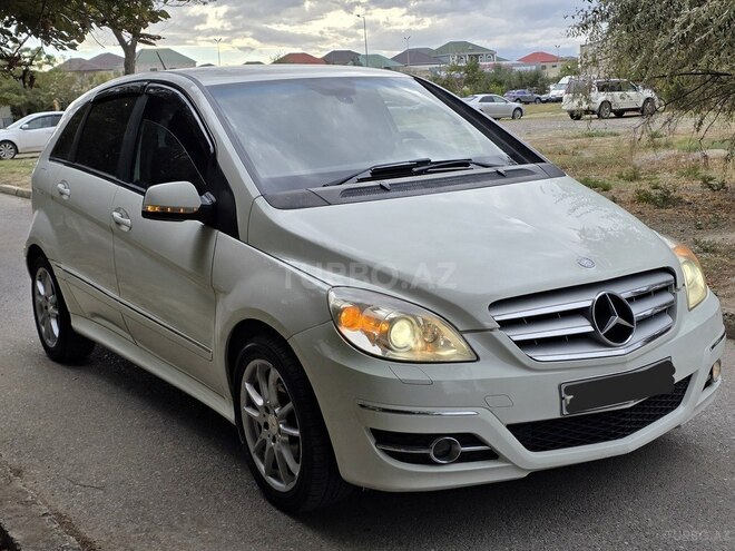 Mercedes B 180 2011, 140,000 km - 1.7 l - Sumqayıt