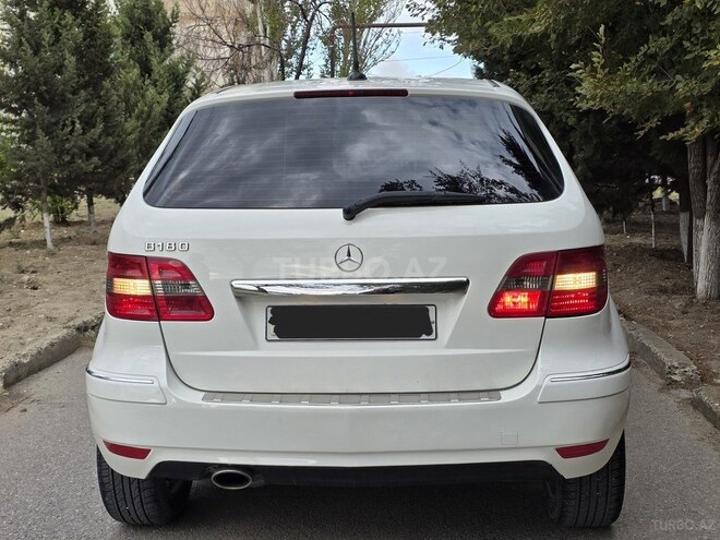 Mercedes B 180 2011, 140,000 km - 1.7 l - Sumqayıt