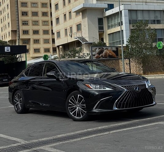 Lexus ES 300h 2023, 70,000 km - 2.5 l - Bakı