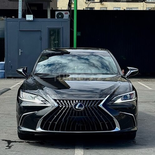 Lexus ES 300h 2023, 70,000 km - 2.5 l - Bakı
