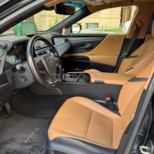 Lexus ES 300h 2023, 70,000 km - 2.5 l - Bakı