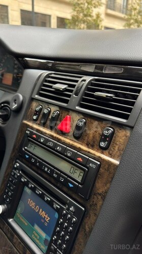 Mercedes E 240-12