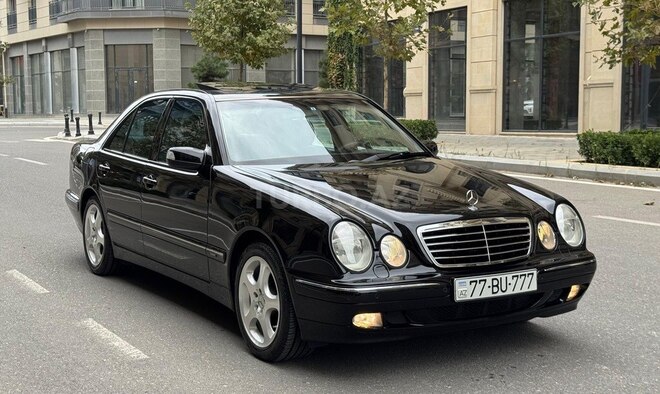Mercedes E 240-8