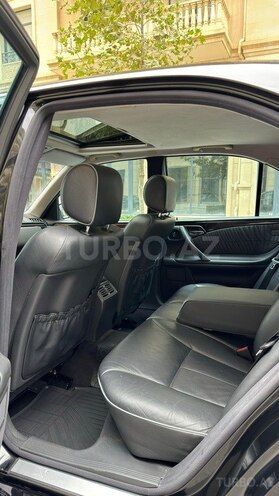 Mercedes E 240-14