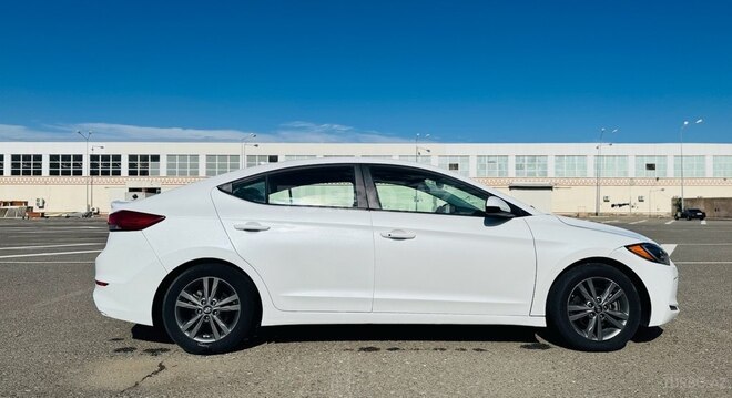Hyundai Elantra 2017, 123,500 km - 2.0 l - Gəncə