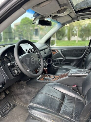 Mercedes ML 400 4MATIC 2002, 241,000 km - 4.0 l - Bakı