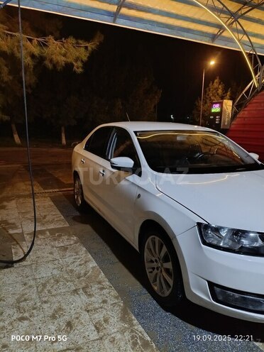 Skoda Rapid 2014, 238,000 km - 1.6 l - Bakı