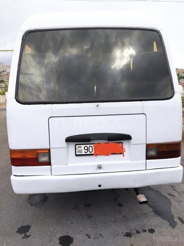 Hyundai  2002, 880,000 km - 3.9 l - Bakı