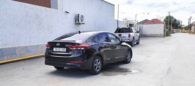 Hyundai Avante 2016, 170,400 km - 1.6 л - Bakı