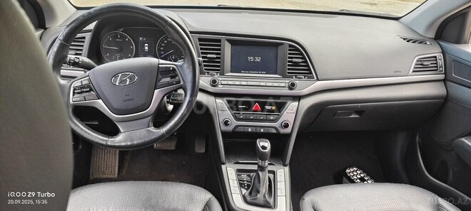 Hyundai Avante 2016, 170,400 km - 1.6 л - Bakı