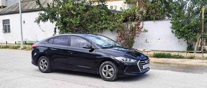 Hyundai Avante 2016, 170,400 km - 1.6 л - Bakı