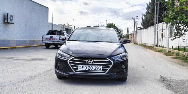 Hyundai Avante 2016, 170,400 km - 1.6 л - Bakı