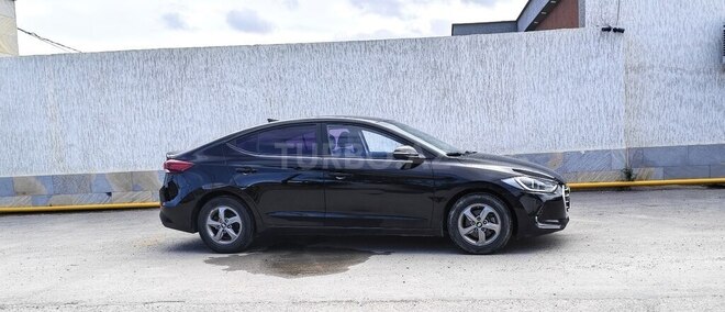 Hyundai Avante 2016, 170,400 km - 1.6 л - Bakı