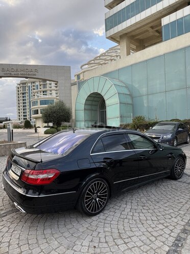 Mercedes E 220 2010, 301,000 km - 2.1 l - Bakı