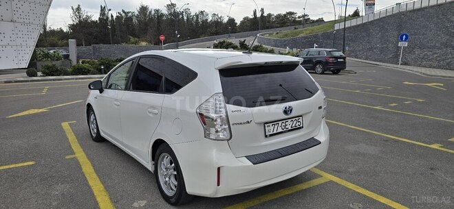 Toyota Prius V 2014, 367,313 km - 1.8 l - Bakı