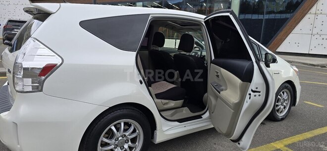 Toyota Prius V 2014, 367,313 km - 1.8 l - Bakı