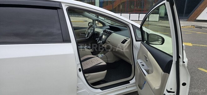 Toyota Prius V 2014, 367,313 km - 1.8 l - Bakı