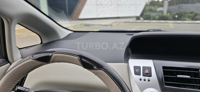 Toyota Prius V 2014, 367,313 km - 1.8 l - Bakı