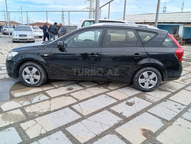 Kia  2010, 262,590 km - 1.4 l - Sumqayıt
