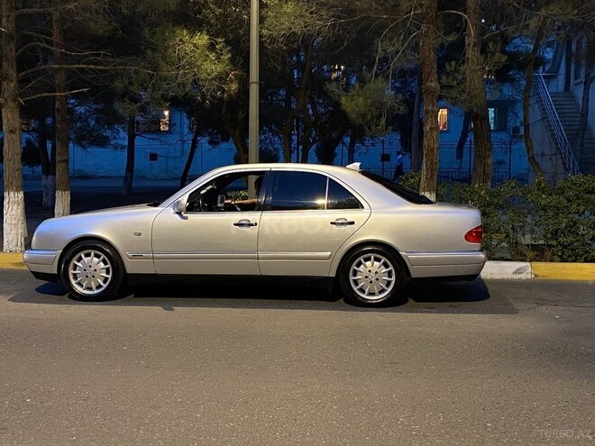 Mercedes E 230 1996, 427,000 km - 2.3 l - Sumqayıt
