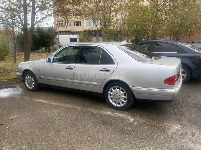 Mercedes E 230 1996, 427,000 km - 2.3 l - Sumqayıt