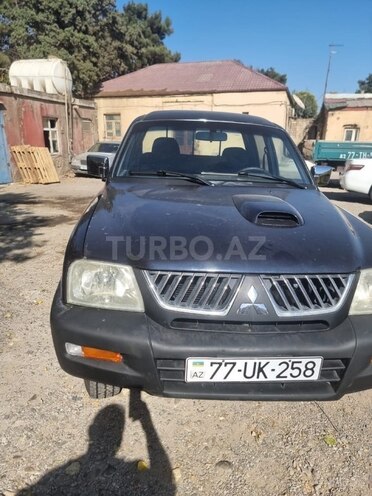 Mitsubishi L200 2005, 100,000 km - 2.5 l - Bakı