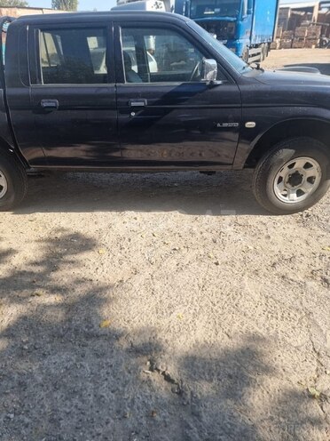 Mitsubishi L200 2005, 100,000 km - 2.5 l - Bakı
