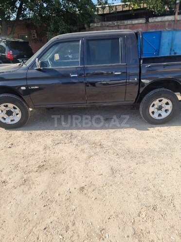 Mitsubishi L200 2005, 100,000 km - 2.5 l - Bakı