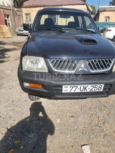 Mitsubishi L200 2005, 100,000 km - 2.5 l - Bakı