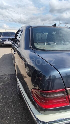 Mercedes E 270 1999, 559,298 km - 2.7 l - Bakı