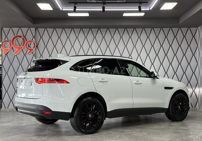 Jaguar F-Pace-4