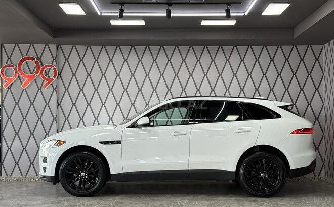 Jaguar F-Pace-6