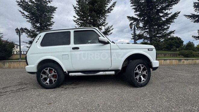 LADA (VAZ) Niva 2014, 160,000 km - 1.7 l - Qusar