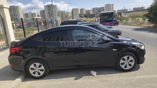 Hyundai Accent 2015, 176,000 km - 1.4 l - Bakı