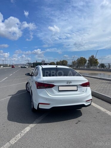 Hyundai Accent 2018, 129,353 km - 1.6 l - Bakı