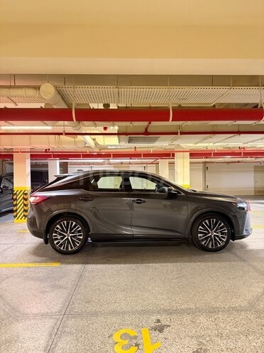Lexus RX 350h 2023, 18,000 km - 2.5 l - Bakı
