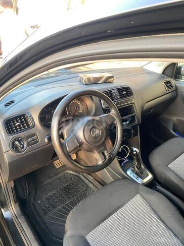Volkswagen Polo 2011, 330,000 km - 1.4 l - Bakı